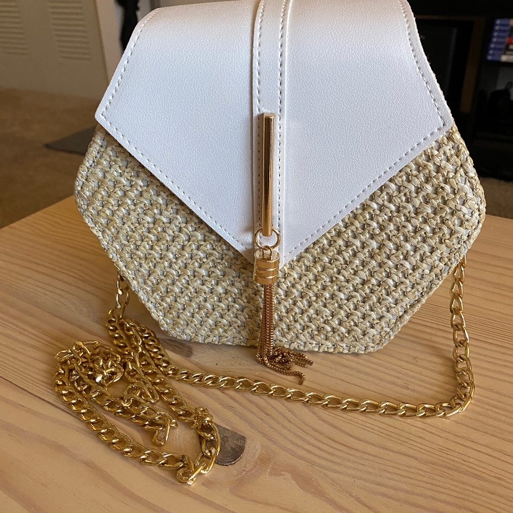 Straw crossbody bag